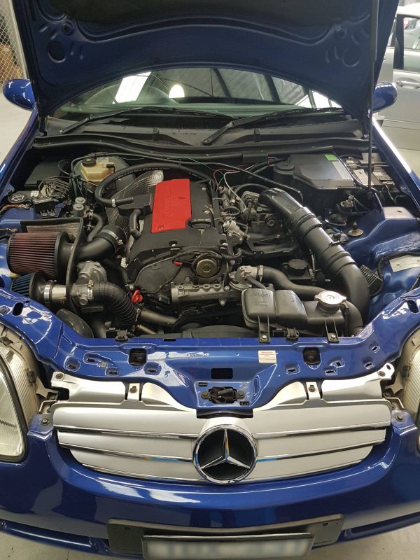 Mercedes Benz engine service (blurred plate)